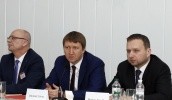 В Украину приехали представители фирм, предлагающих современные технологии в животноводстве, кормах, выращивании КРС, предлагают качественный генетический материал