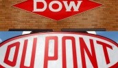 Компания DuPont окончательно заключила соглашение с компанией FMC Corporation о продаже части бизнеса Средств защиты растений, в том числе часть научно-исследовательских центров и мощностей, а также по условиям соглашения присоединяет к компании весь бизнес Здоровье и пищевых добавок компании FMC