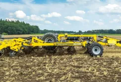 Один культиватор — дві функції: лущення та глибокий обробіток із BEDNAR FENIX