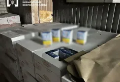 Детективи БЕБ викрили шахраїв, які виготовляли продукти харчування під маркою відомих брендів