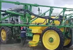 Аграрії Харківщини отримали обприскувач John Deere для захисту посівів