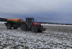 На Буковині триває підживлення озимих