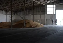 Через обстріли портів аграрії Черкащини зупиняють експорт і переходять до зберігання зерна