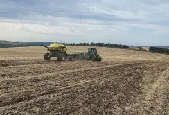 Дощі на Одещині дозволили вчасно розпочати сіяти ріпак