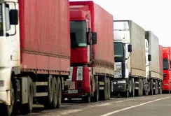 Автоперевезення зерна за кордон подорожчали на 15%