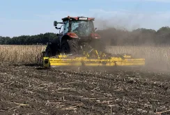 В Україні почав працювати перший коток-подрібнювач BEDNAR SPEED CHOP
