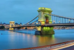 Українці можуть працевлаштуватися в Угорщині, виїхавши за безвізом