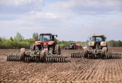 Як децентралізувати агрохолдинги?
