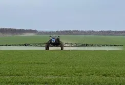 Agrotrade завершив перший етап обробки озимої пшениці