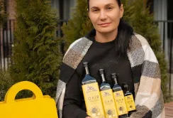 Фермерка з Дніпровщини створила лінію з виробництва олії завдяки гранту від Corteva Agriscience