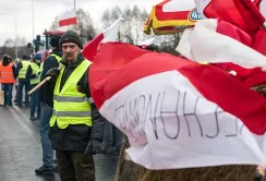 Через блокаду кордону польськими фермерами Україна у лютому недоотримала 7,7 млрд грн митних платежів
