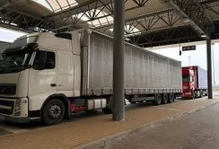 Продовжується блокада двох пунктів пропуску на польському кордоні: в чергах 800 вантажівок