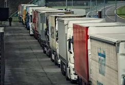 Україна готує евакуацію водіїв, які застрягли на кордоні внаслідок блокади