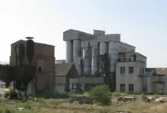 Загарбники розбирають на металобрухт елеватори