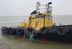 Росія обстріляла буксири, що транспортували баржу зі збіжжям