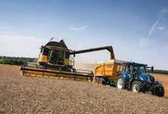 Фермерам Дніпропетровщини дозволили збирати врожай цілодобово
