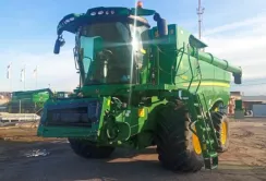 Перше агропідприємство отримає комбайн в рамках угоди ПриватБанку та John Deere