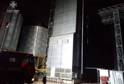 Надзвичайники ліквідували пожежу на елеваторі в  Рогатині та врятували 75 тонн соняшника