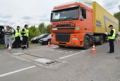 Нардепи пропонують штрафувати за надмірну вагу фур і недотримання норм перевезення