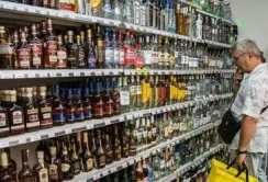 Уряд підвищив мінімальні ціни на алкоголь