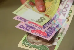 Зарплату в конвертах отримують 60% працівників - податківці