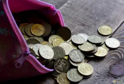 За півроку всі українці почали заробляти на 1 тис грн більше - Держстат
