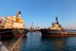 Сьогодні зранку з портів Великої Одеси вирушив перший караван суден з українським збіжжям