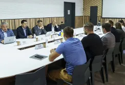 ФАО обіцяє допомогти малим агропідприємствам в забезпеченні генераторами і засобами для зберігання зерна