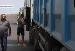 Через Мелітополь на Крим їдуть каравани самоскидів із краденим зерном