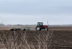 На Миколаївщині почали сіяти ярі культури