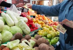 НБУ прогнозує зростання інфляції та цін на овочі
