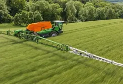 AMAZONE пропонує у сегменті самохідних обприскувачів нову модель Pantera 7004