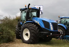 New Holland проведе тракторопробіг на честь 100-річчя тракторобудівництва Ford