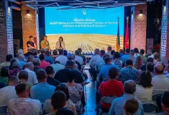 Мінагрополітики співпрацює з міжнародними партнерами для підтримки аграріїв у прифронтових регіонах, – Тарас Висоцький