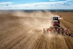 Посівна на Чернігівщині стартувала раніше, ніж торік