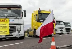 Україна може втрачати $400 млн щомісяця внаслідок протесту польських перевізників, – НБУ