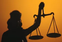 Комісія Мін’юсту фактично стимулює і підтримує агрорейдерство?