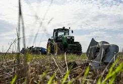 Сапери повернули фермерам вже більше 200 тис. га сільгоспземель