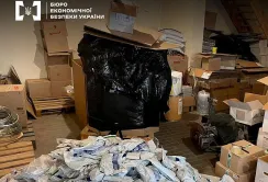 Шахраї підпільно виготовили засобів захисту рослин на 5 млн грн