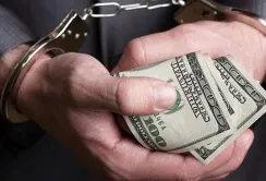 На Сумщині поліцейський вимагав $1500 за повернення сільгосптехніки