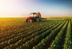 Єврокомісія готова домовитися з країнами ЄС про скорочення пестицидів