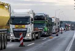 Внаслідок страйку польських перевізників 30% українського експорту до ЄС може бути заблоковано, – експерт