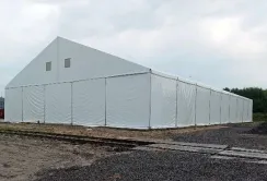 У Польщі біля українського кордону терміново зводять тимчасові зерносховища