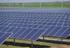Будівництво зелених електростанцій опинилось під загрозою через земельні проблеми