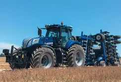 Безпілотний трактор New Holland NHDrive  здобув міжнародне визнання