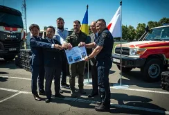 Україна отримала від Японії машини та обладнання для розмінування