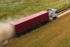 На окупованій Херсонщині допомагають грабувати державні підприємства їхні ж керівники