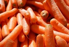 Виробники вирішили продавати моркву: ціни відразу впали