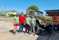 На Тернопільщині фермери придбали автомобіль на потреби ЗСУ