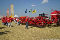 «Ельворті ГРУП» створить нові зразки машин для фермерів